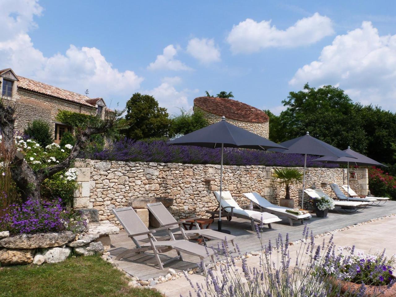 Le Manoir De Beauregard Bed & Breakfast Clermont-de-Beauregard Екстериор снимка